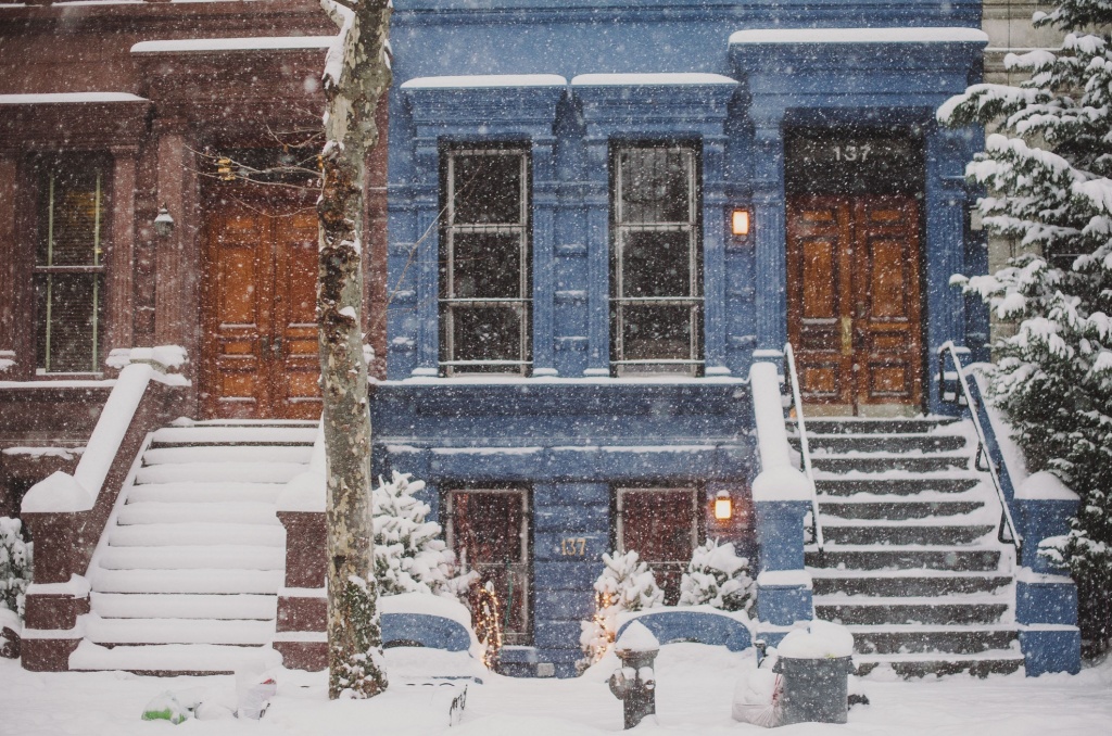 Essential Snow Shoveling and Safety Tips for Renters