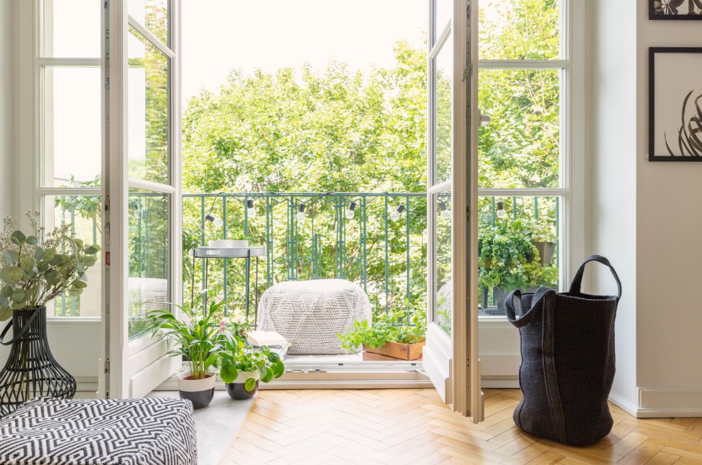 Ready, Set, Summer: 8 Ways to Prepare Your Apartment for Summer