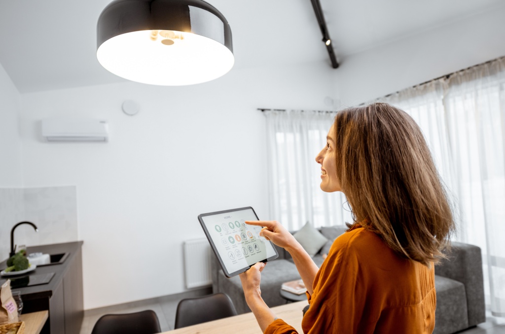 Save Electricity with These Smart Energy-Saving Devices